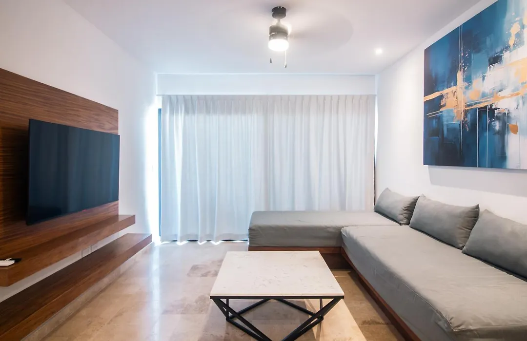 Hotel B10 - Distinctive Hotel--1
