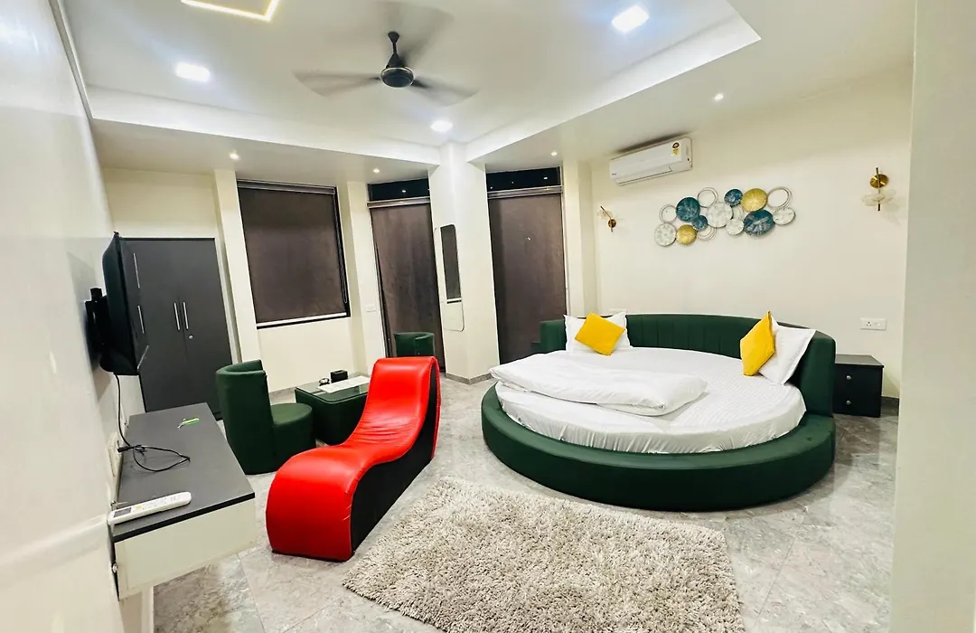 Hotel Hill Top Inn -Near Baner Rd Pune-1