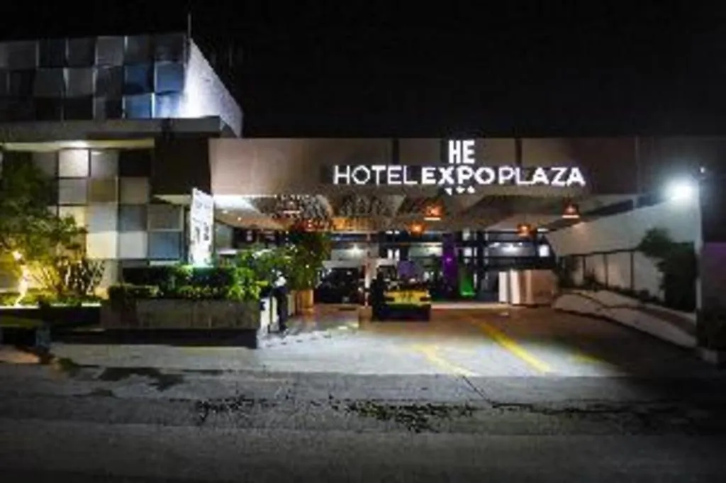 Hotel Portonovo Plaza Expo-1