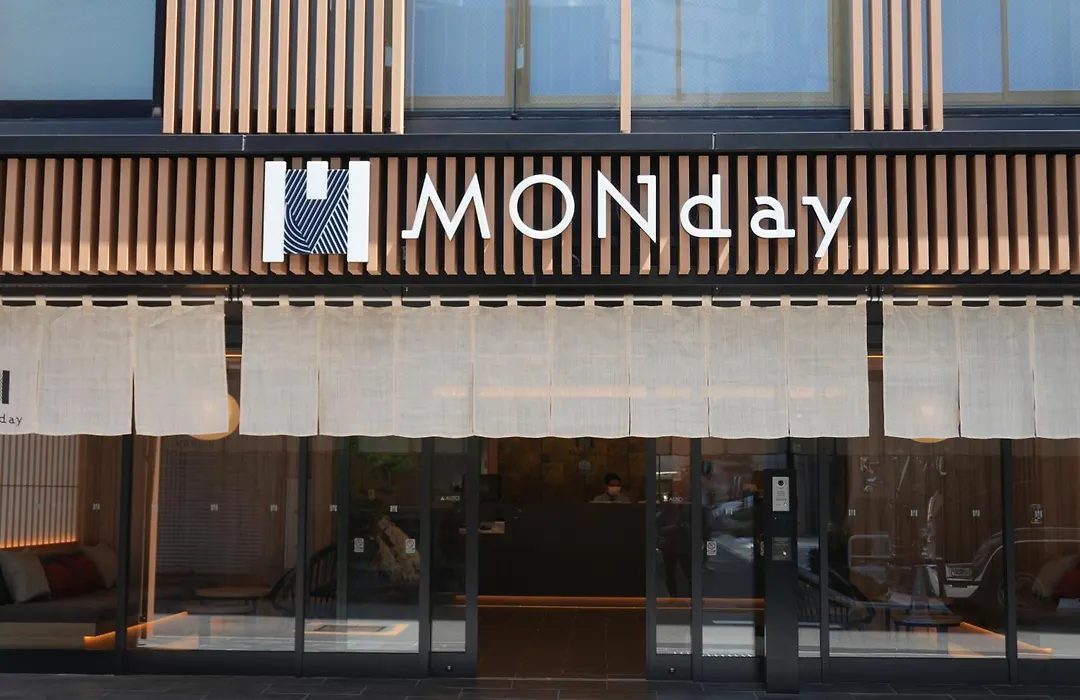 Premium Apart Monday Ginza East-1