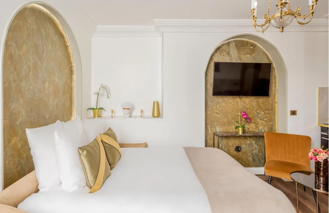 Merveil - Luxury Suite - Louvre - Rousseau-1