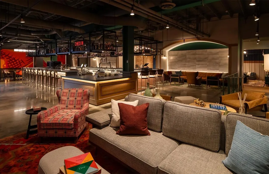 Moxy Cincinnati Downtown-1