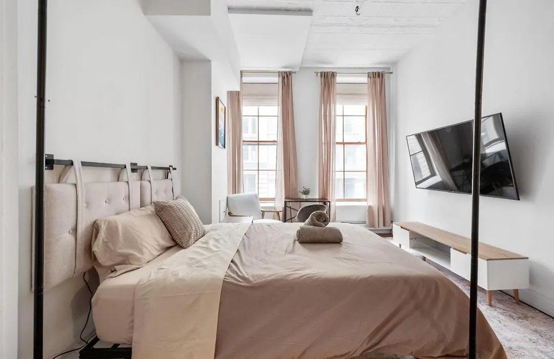 Nolita Modern 6 Bedrooms 2 Baths-1