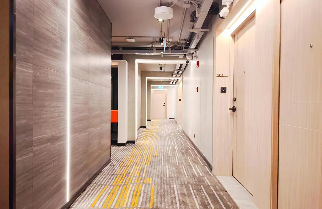 Citichic Sukhumvit 13 By Compass Hospitality - Newly Renovated-1