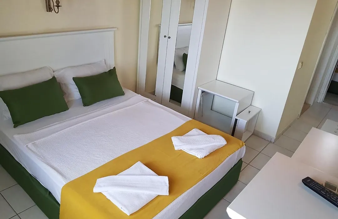 Club Tropical Beach Hotel-1