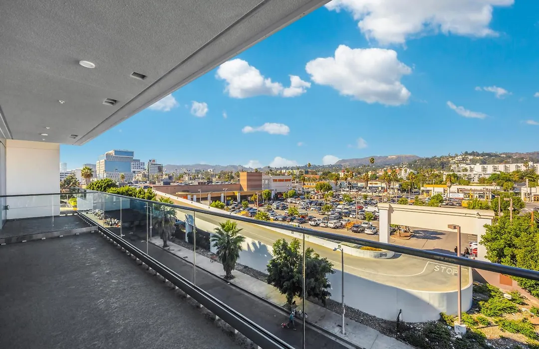 One Lux Stay - Hollywood-1