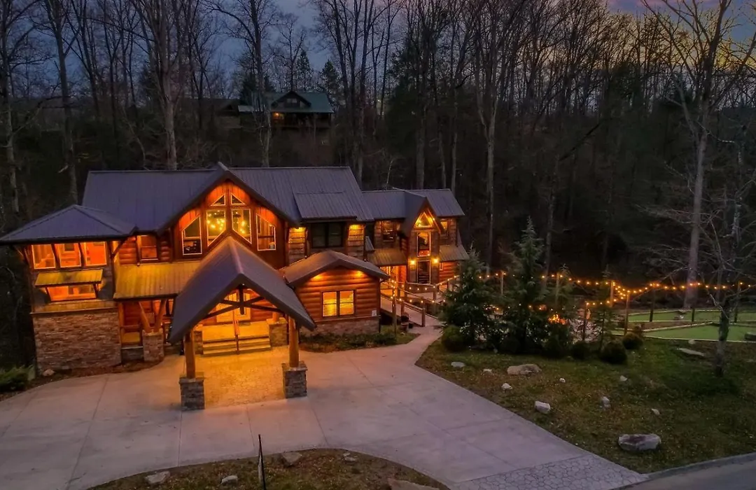 Treehouse River Lodge-1