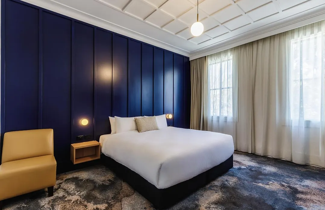Royal Exhibition Hotel-1
