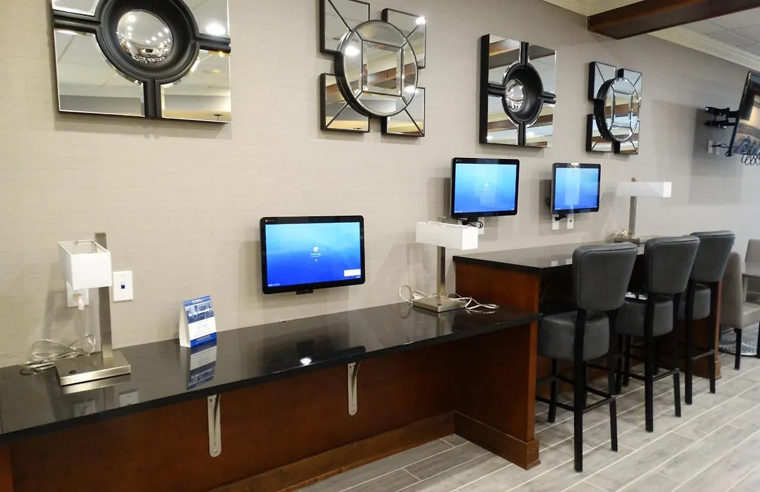 Cottonwood Airport & Expo Hotel Louisville-1