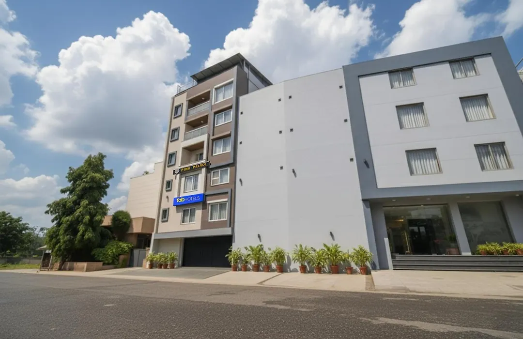 Fabhotel Pink Cozzy-1