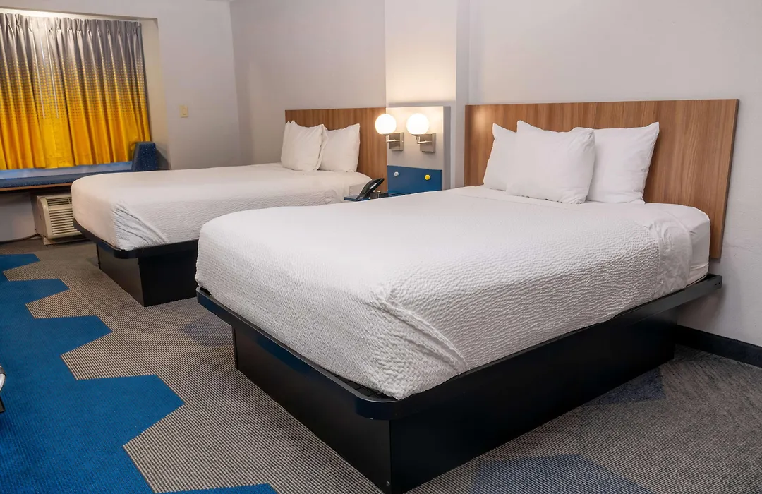Microtel Inn & Suites By Wyndham Pigeon Forge-1