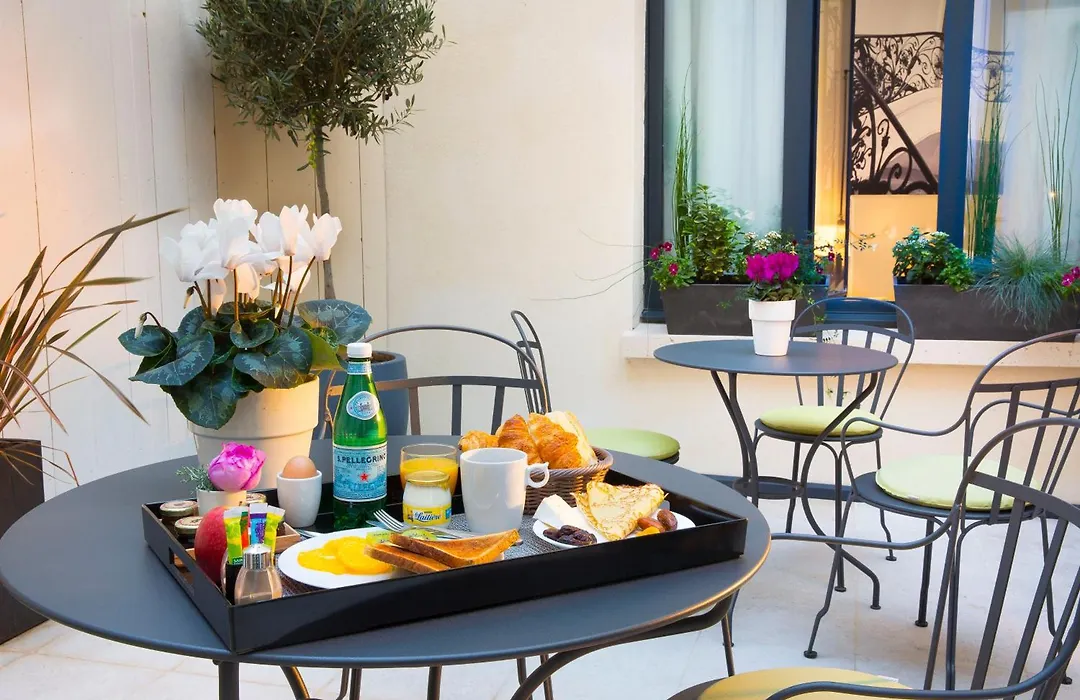 Hotel Gustave-1