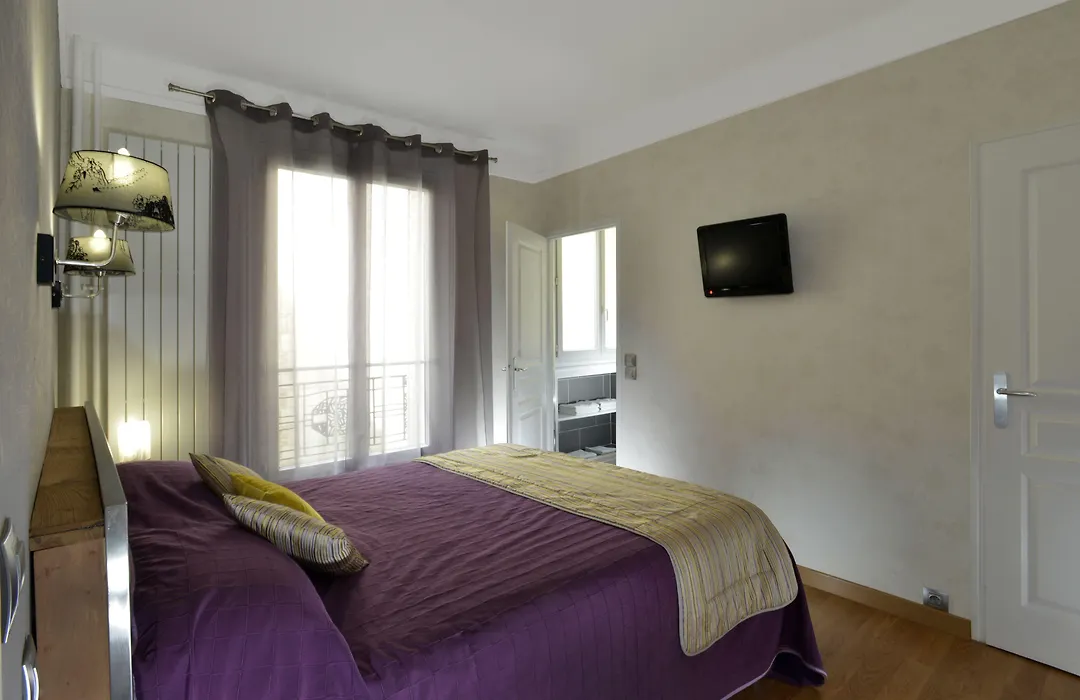 Carladez Cambronne-1