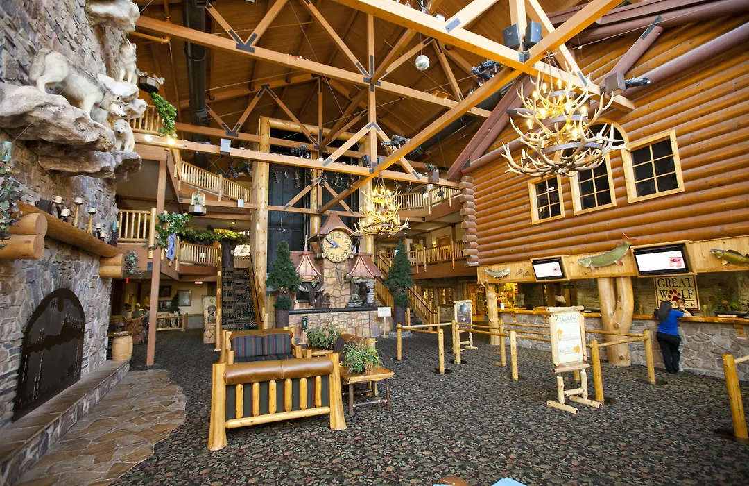 Great Wolf Lodge Mason-1