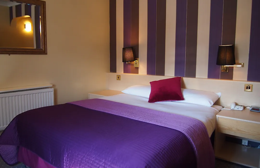 Thistle Hotel-1