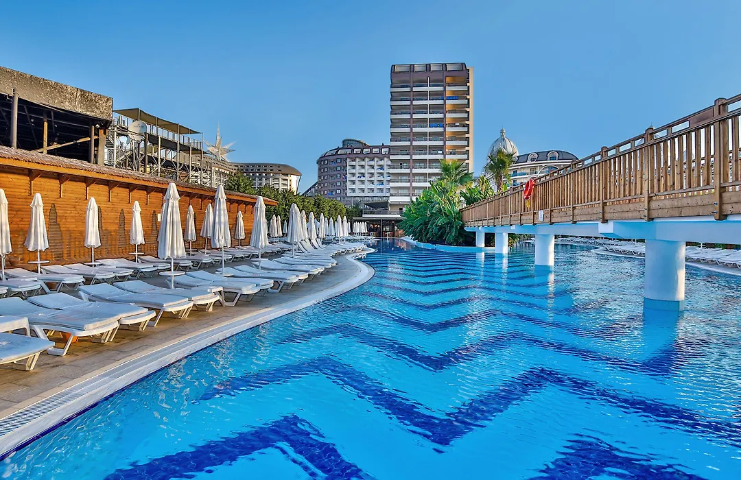 Saturn Palace Resort-1