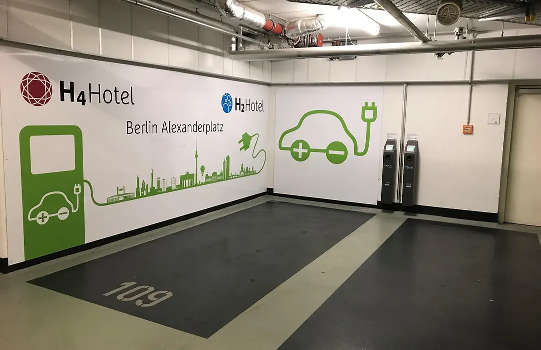 H4 Hotel Berlin Alexanderplatz-1