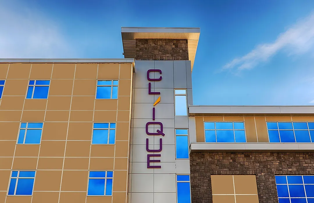 Hotel Clique Calgary Airport-1