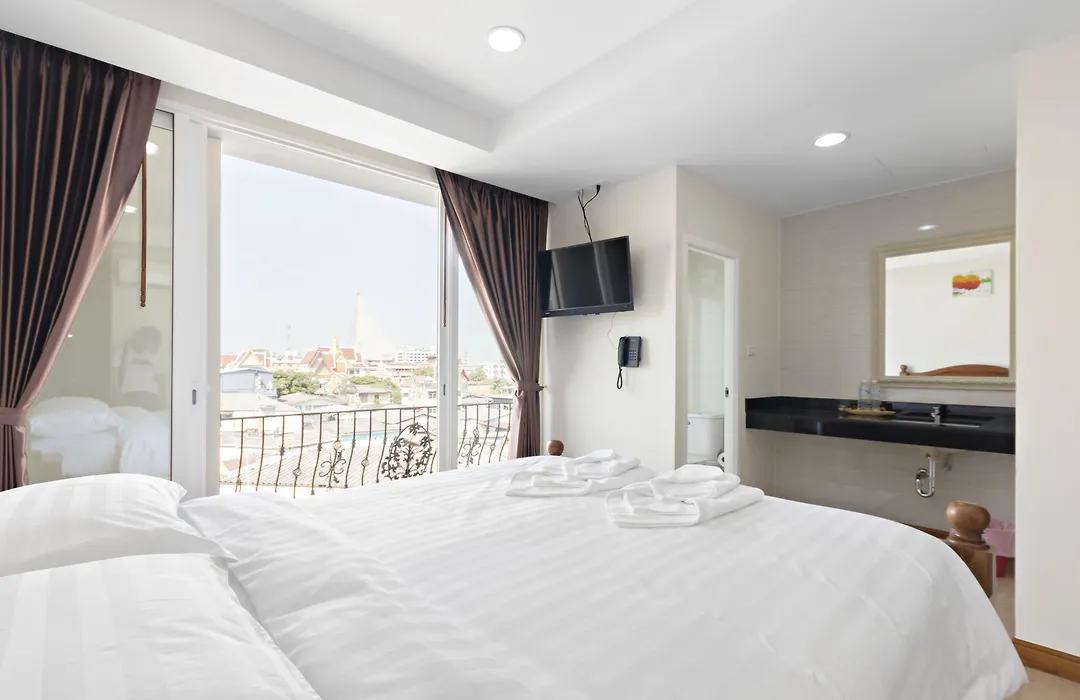 Royale 8 Ville Guest House-1