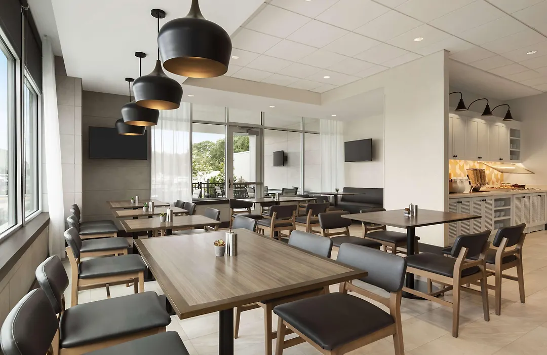 Hyatt Place Virginia Beach Town Center-1