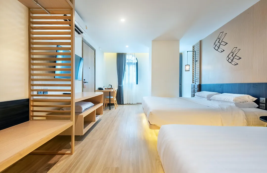 Phra Nakhon Poshtel-1