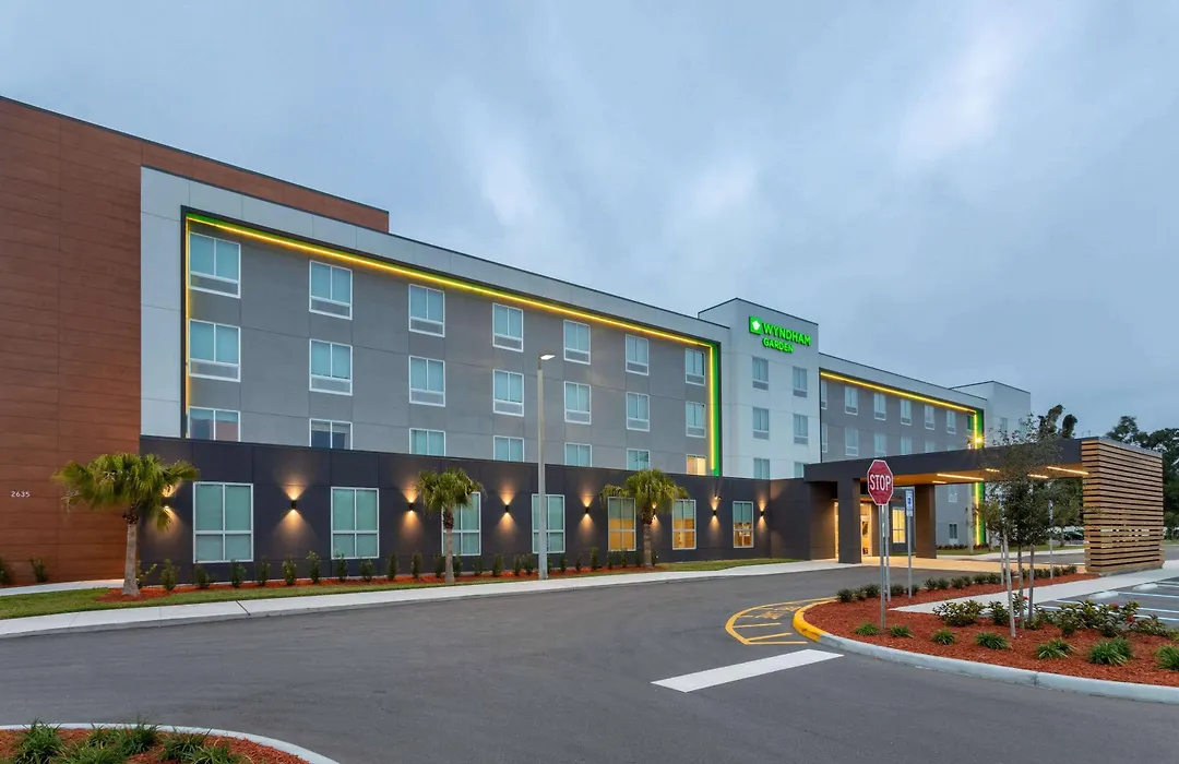 Wyndham Garden Orlando Airport - Free Airport Shuttle-1