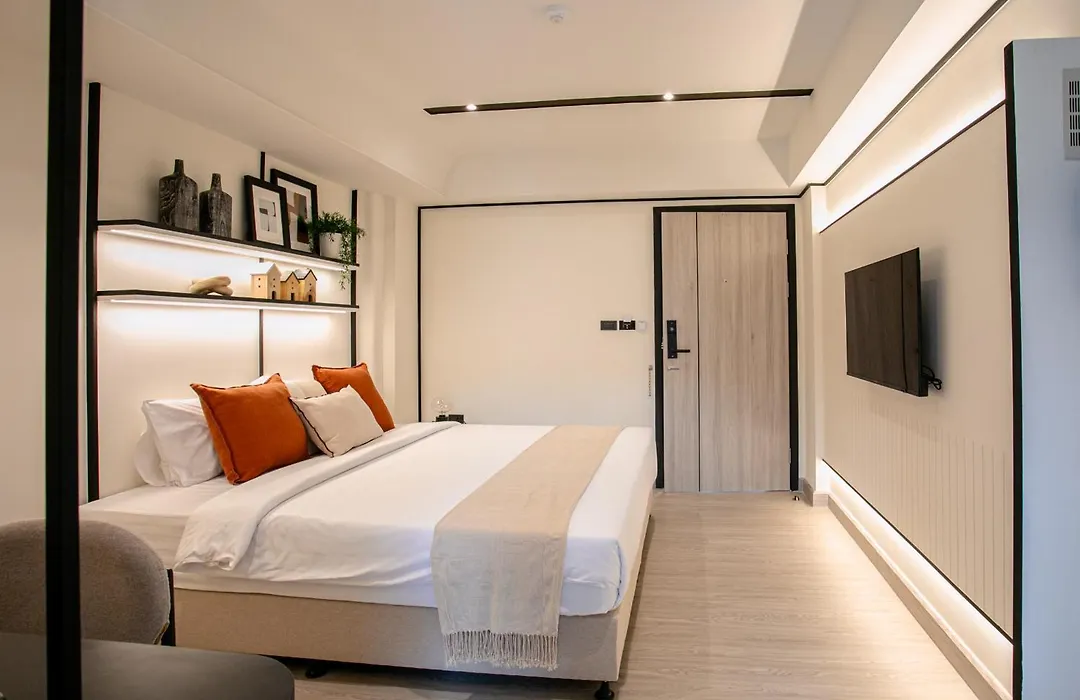 Pillow B Hotel-1