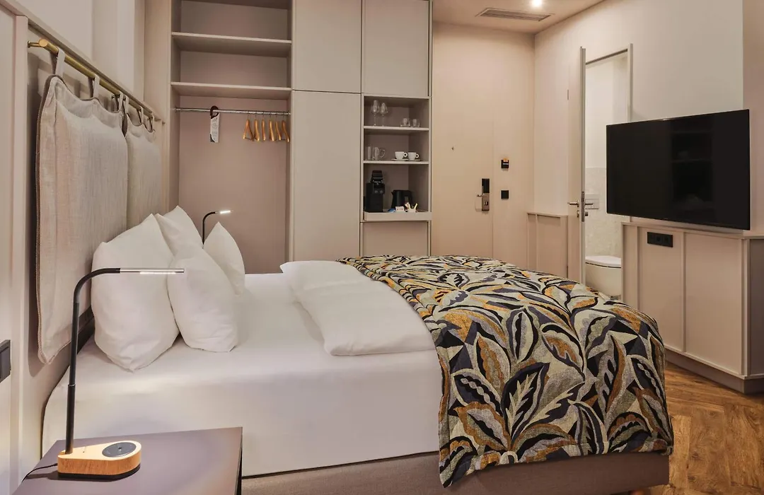 Classik Hotel Alexander Plaza-1