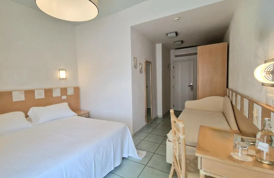 Luxor Beach Boutique Hotel Cattolica-1