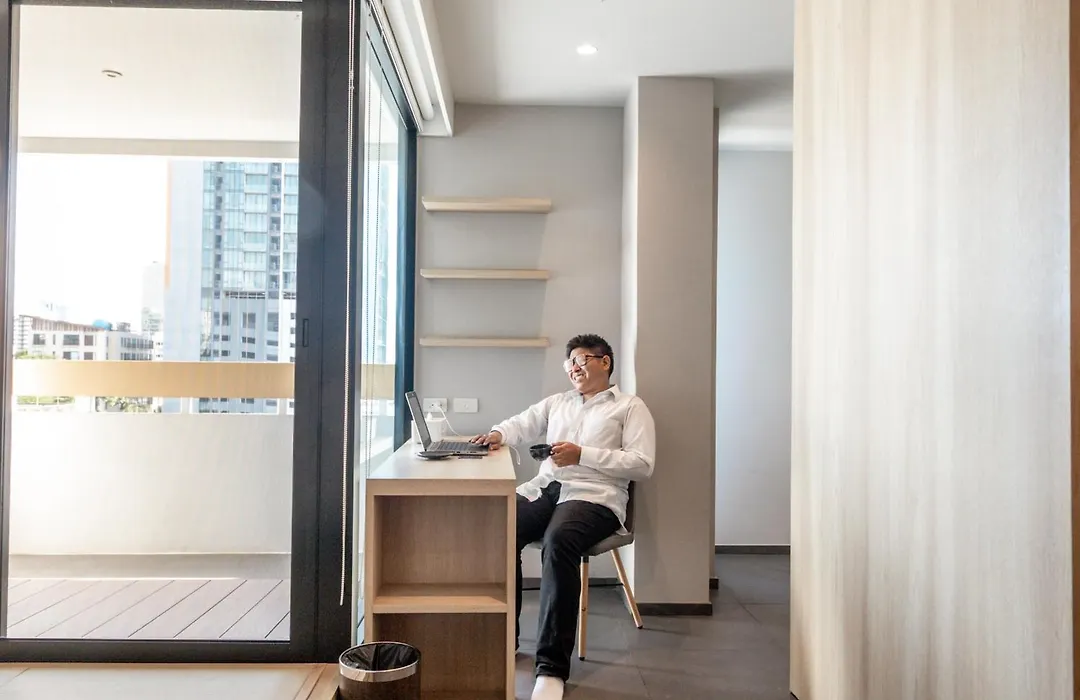 Livezen Bangkok Sukhumvit-1
