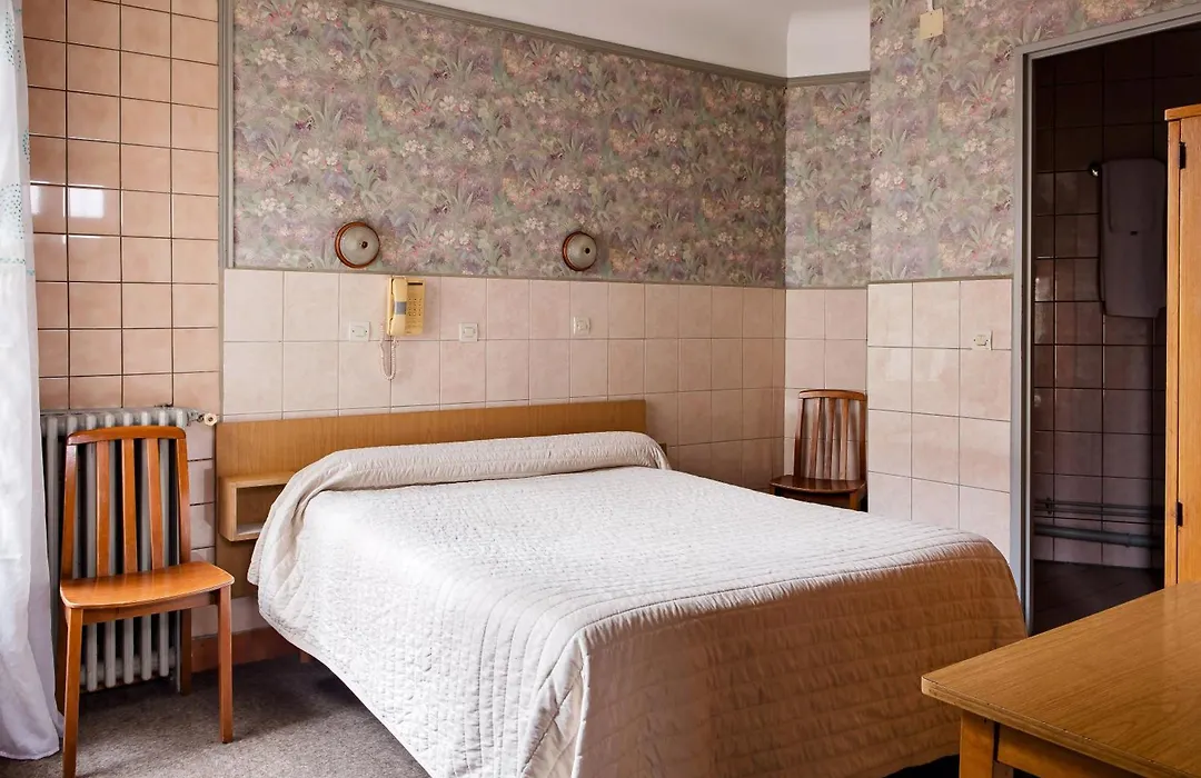 Hotel De La Comete-1
