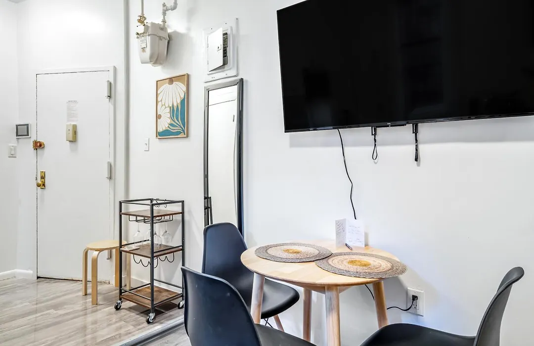 Private One Bedroom Apartment In Times Square & Central Park-1