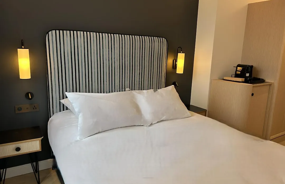 Eiffel Yard Hotel-1