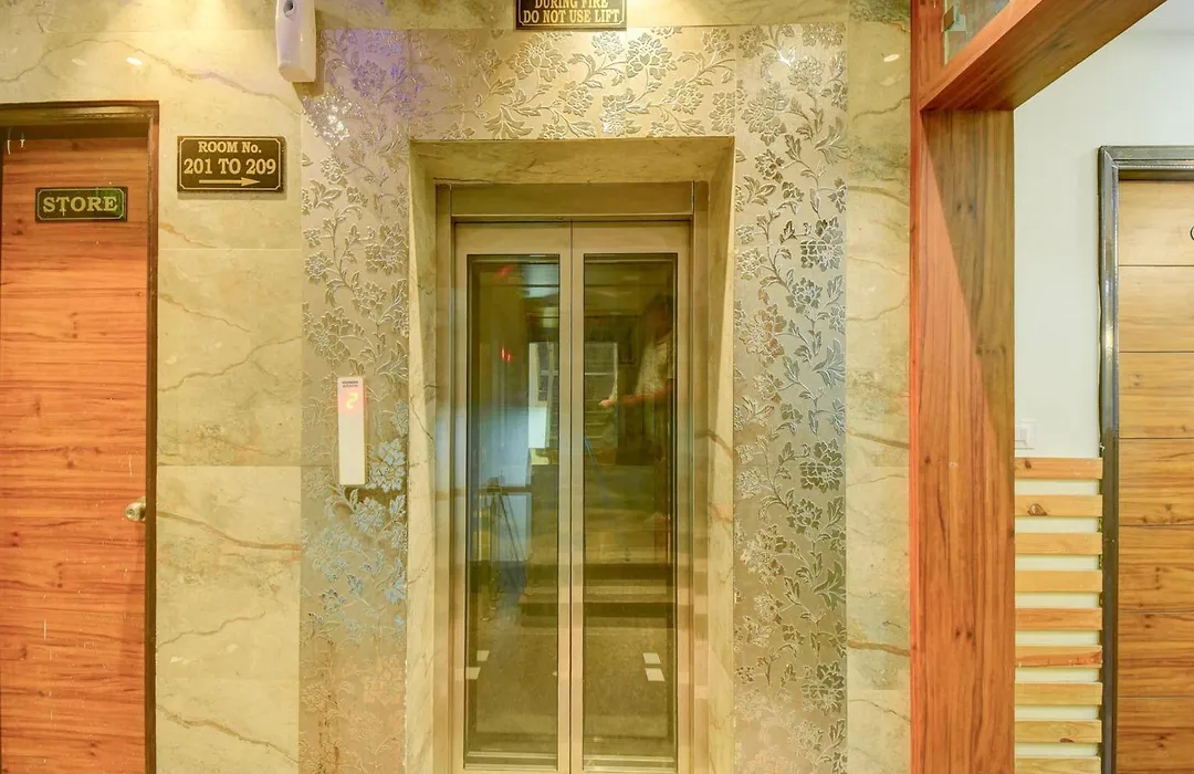 Hotel O Royal Elite-1