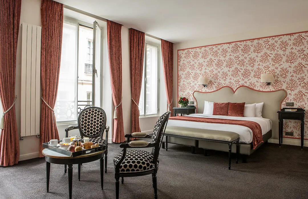 Hotel Saint-Petersbourg Opera & Spa-1