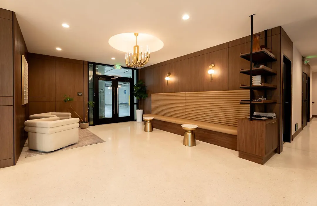 Kins Hotel-1