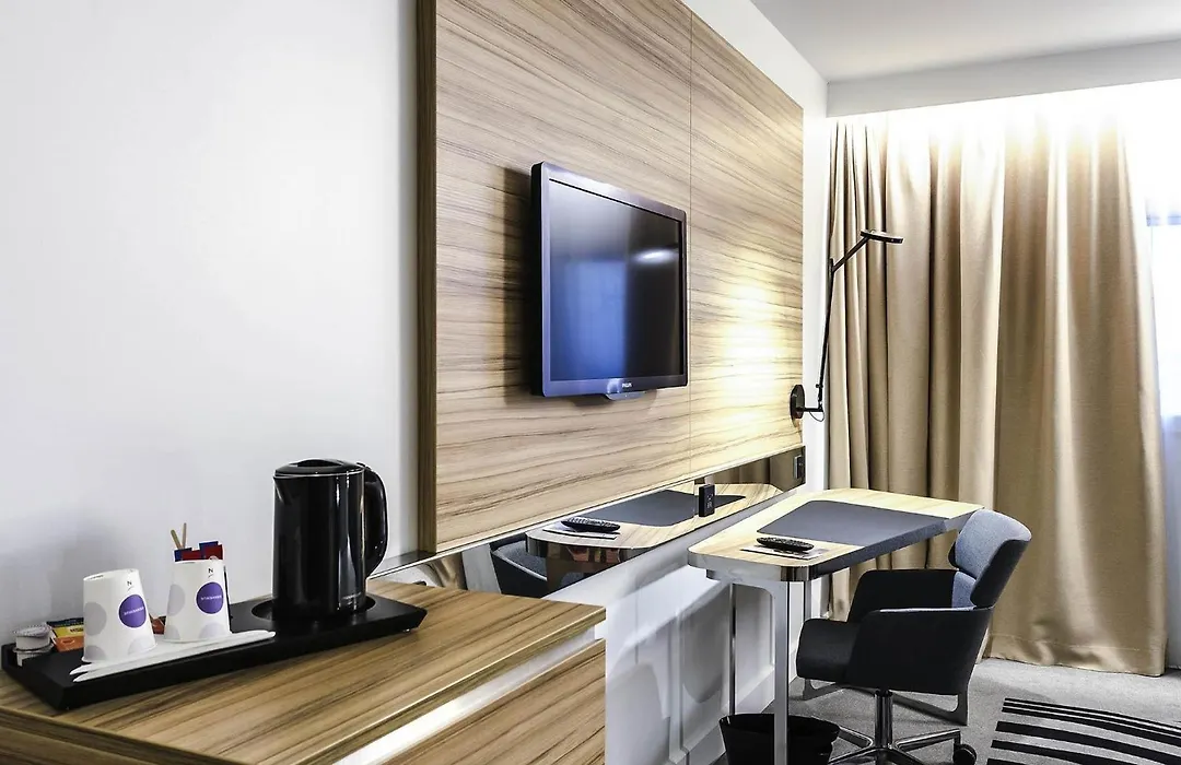 Novotel Paris 14 Porte D'Orleans-1