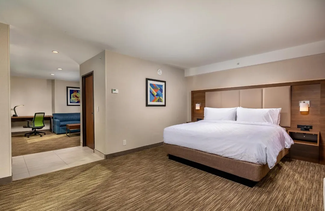 Holiday Inn Express & Suites Chatsworth By Ihg-1