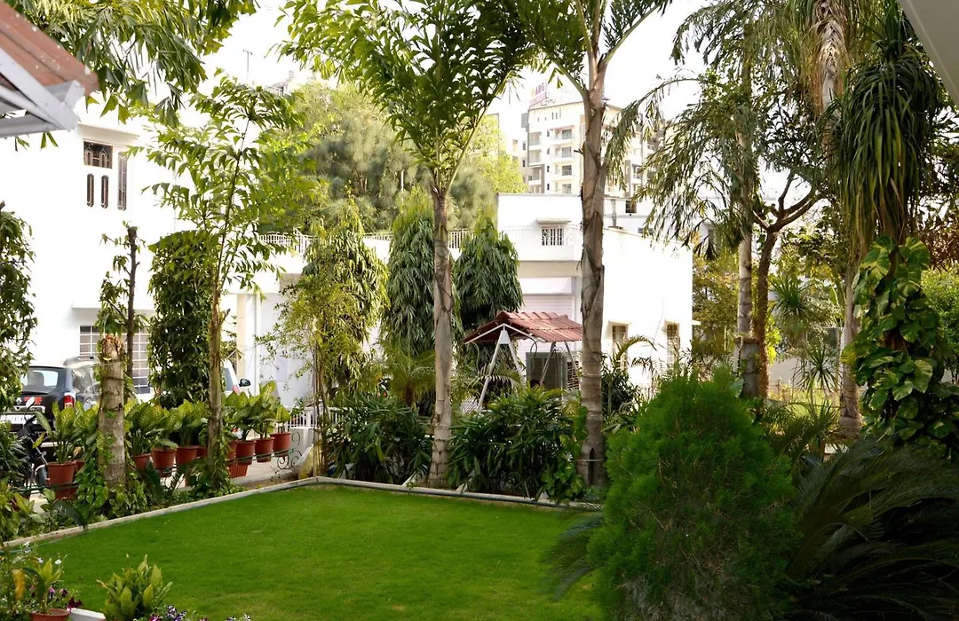 Hotel Sukhvilas-1