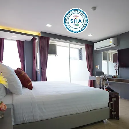 The Qube Fifty Hotel-2