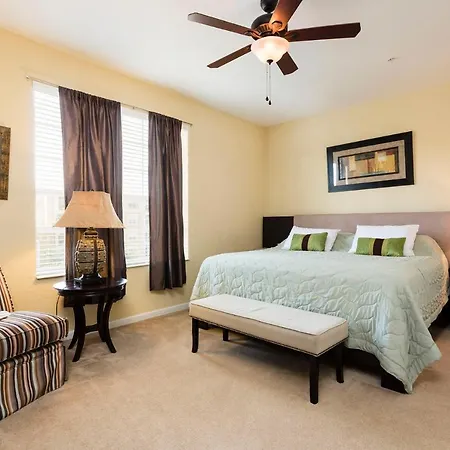 4Br 2Bath Condo Balcony 5Min Conv Center 2020Ft-2