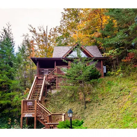 Stairway To Heaven - Hot Tub, Pool, Prime Location-3
