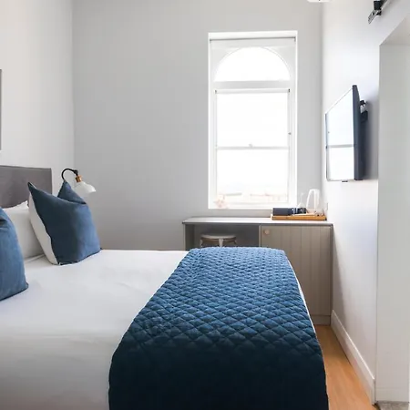 The Clovelly Hotel-2