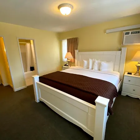 Hollywood Celebrity Hotel-3