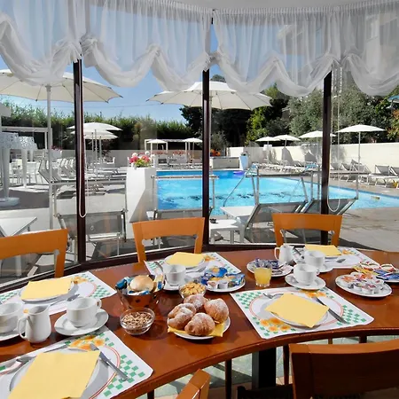 Hotel Pacific-3