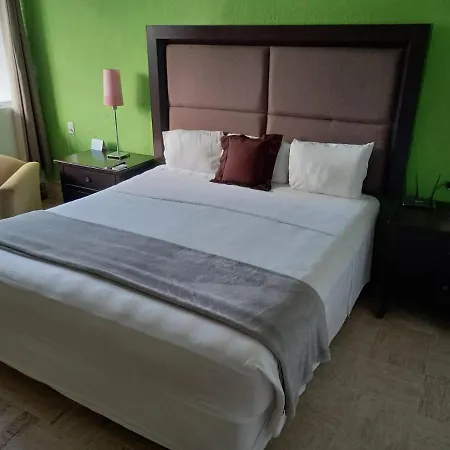 Nirvana Hotel - Cancun Hotel Zone-3