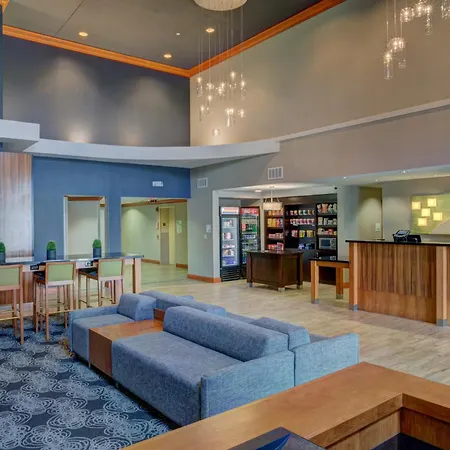 Holiday Inn Milwaukee Airport By Ihg-2