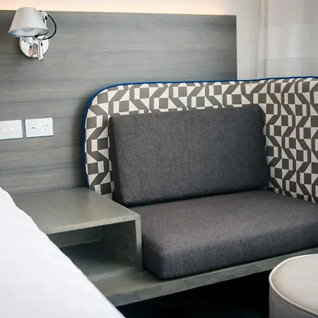 Holiday Inn Express Sydney Macquarie Park By Ihg-3