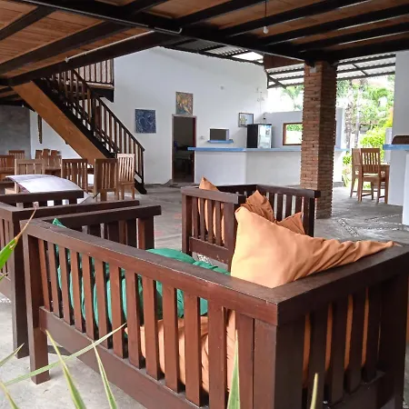 Family House Hotel Kuta-2