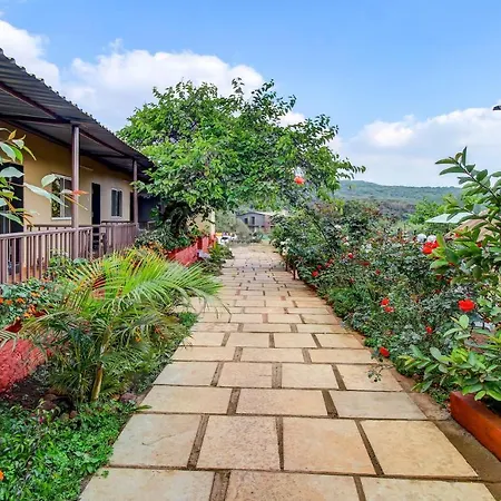 Garden Cottage & Lawn Mahabaleshwar-2